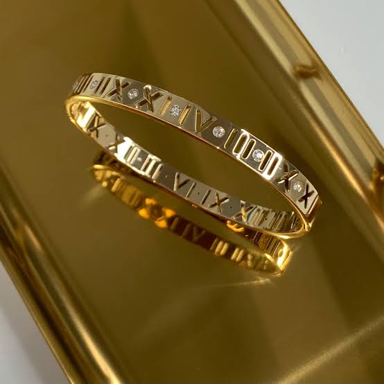 Olivia (Thick) Bangle - Gold