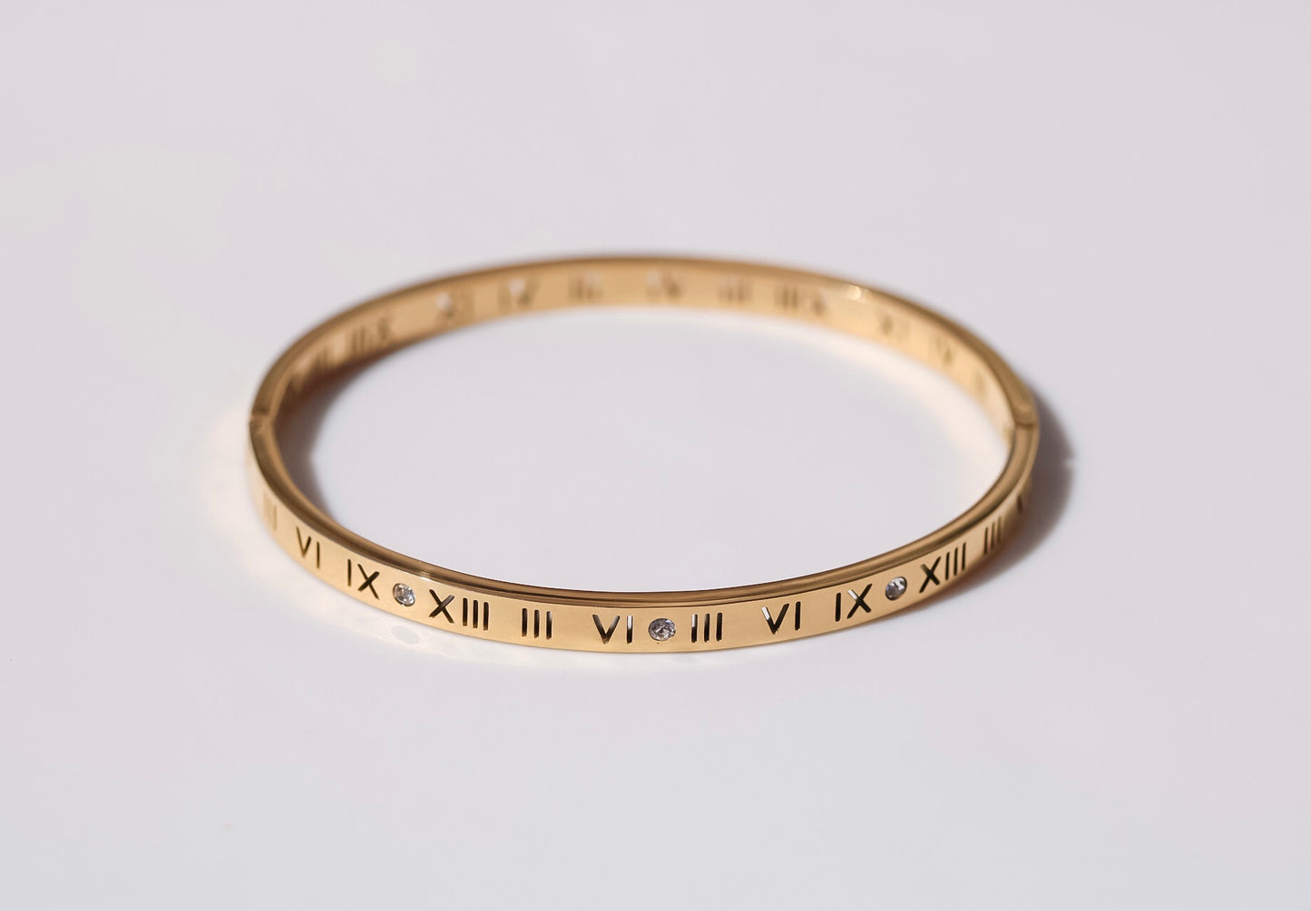 Olivia (Thin) Bangle - Gold