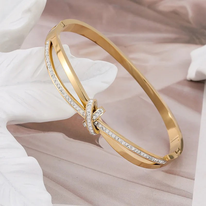 Oliver Bangle - Gold