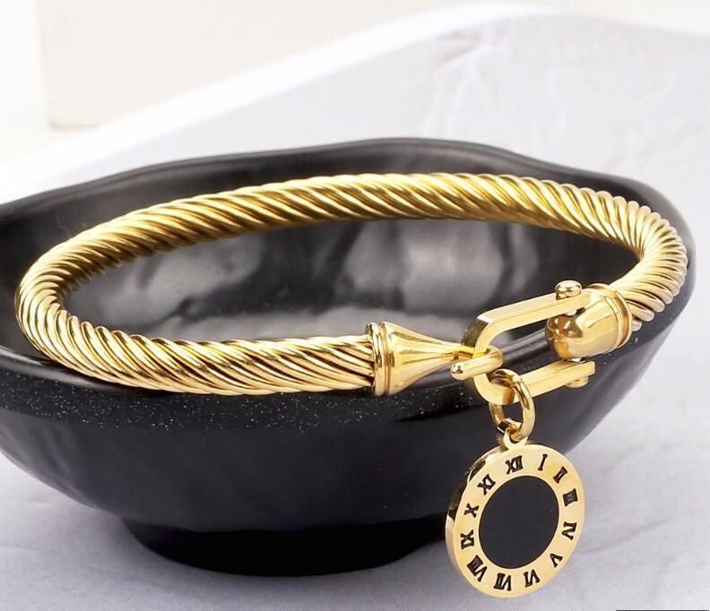 Malta Bangle - Gold