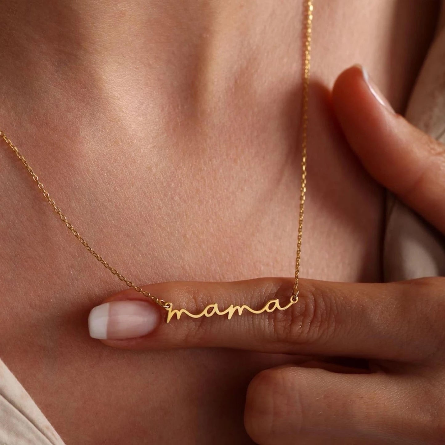 Mama Necklace - Gold