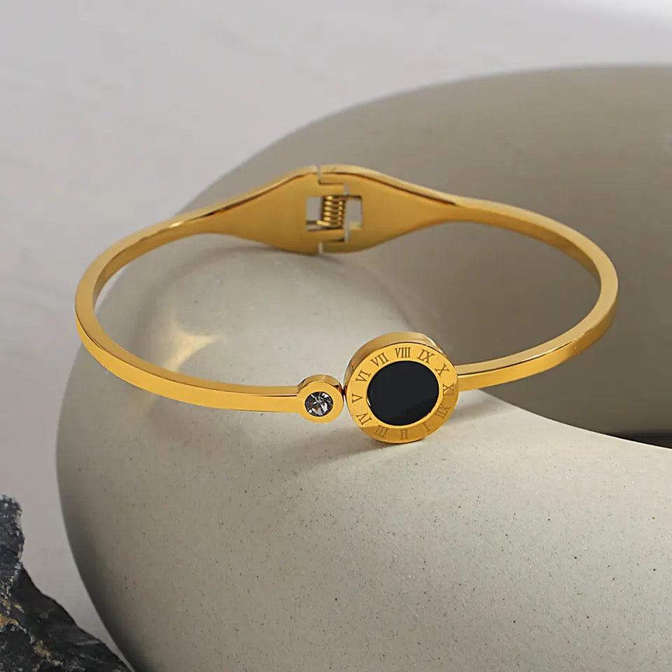 Jade Bangle - Gold