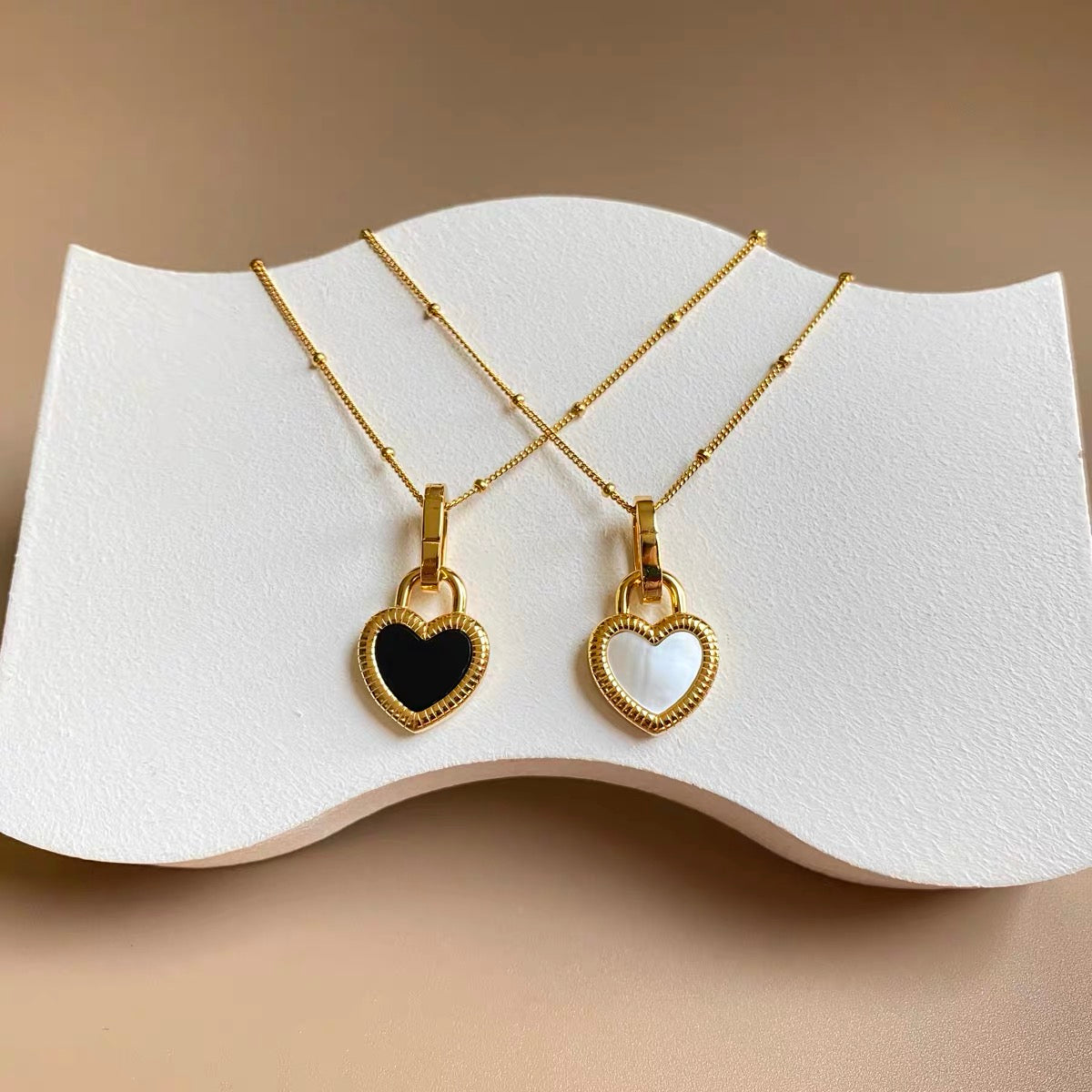 2-in-1Jade Heart Necklace -Black