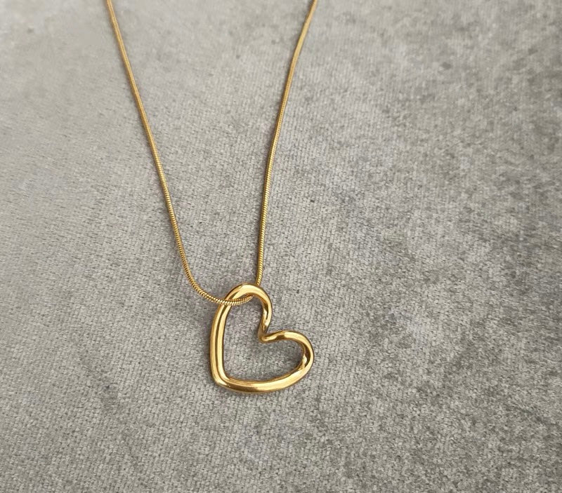 Abby Heart Necklace