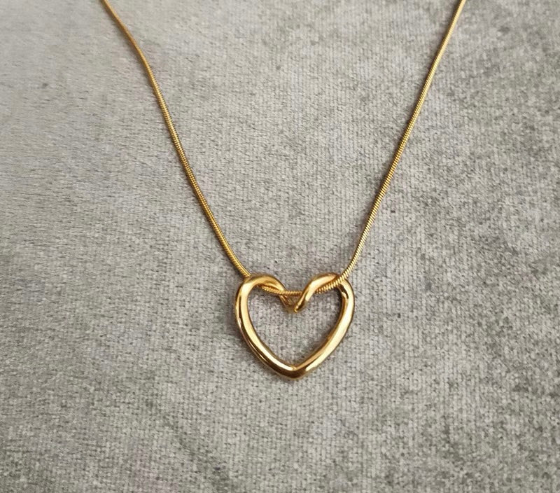 Abby Heart Necklace